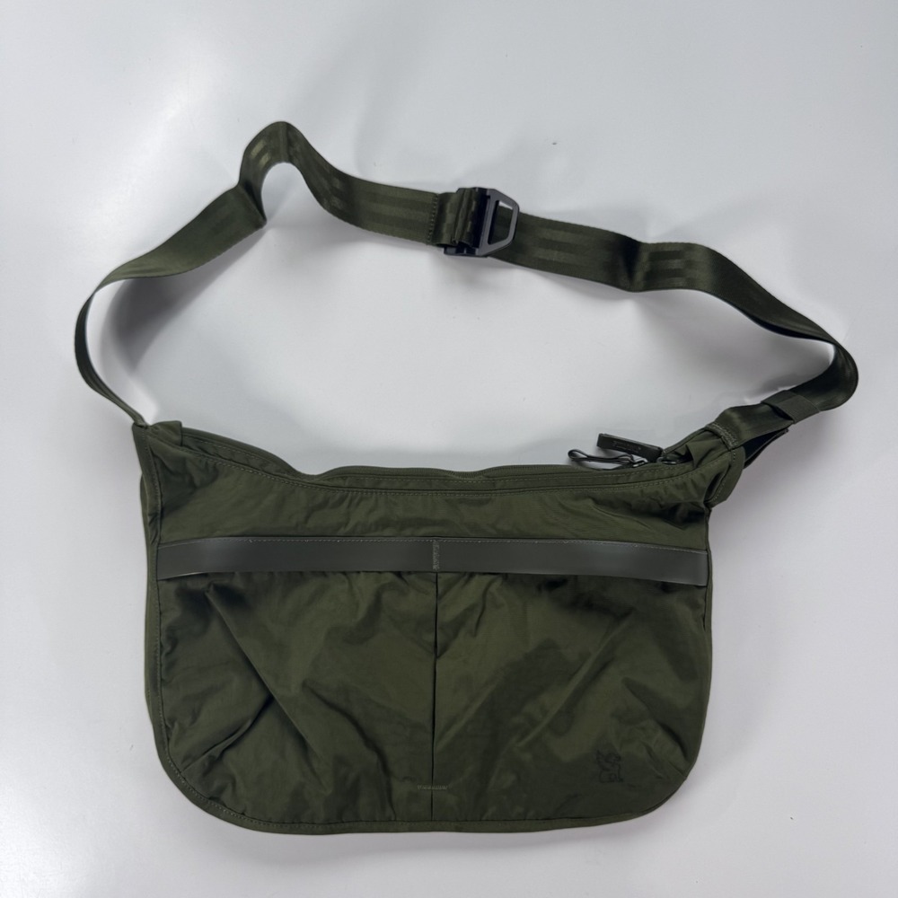 CHROME INDUSTRIES Yoyogi 14L Messenger Bag Moss Green Yoga Work School Life